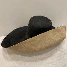 Load image into Gallery viewer, Packable straw hat 7" brim handmade